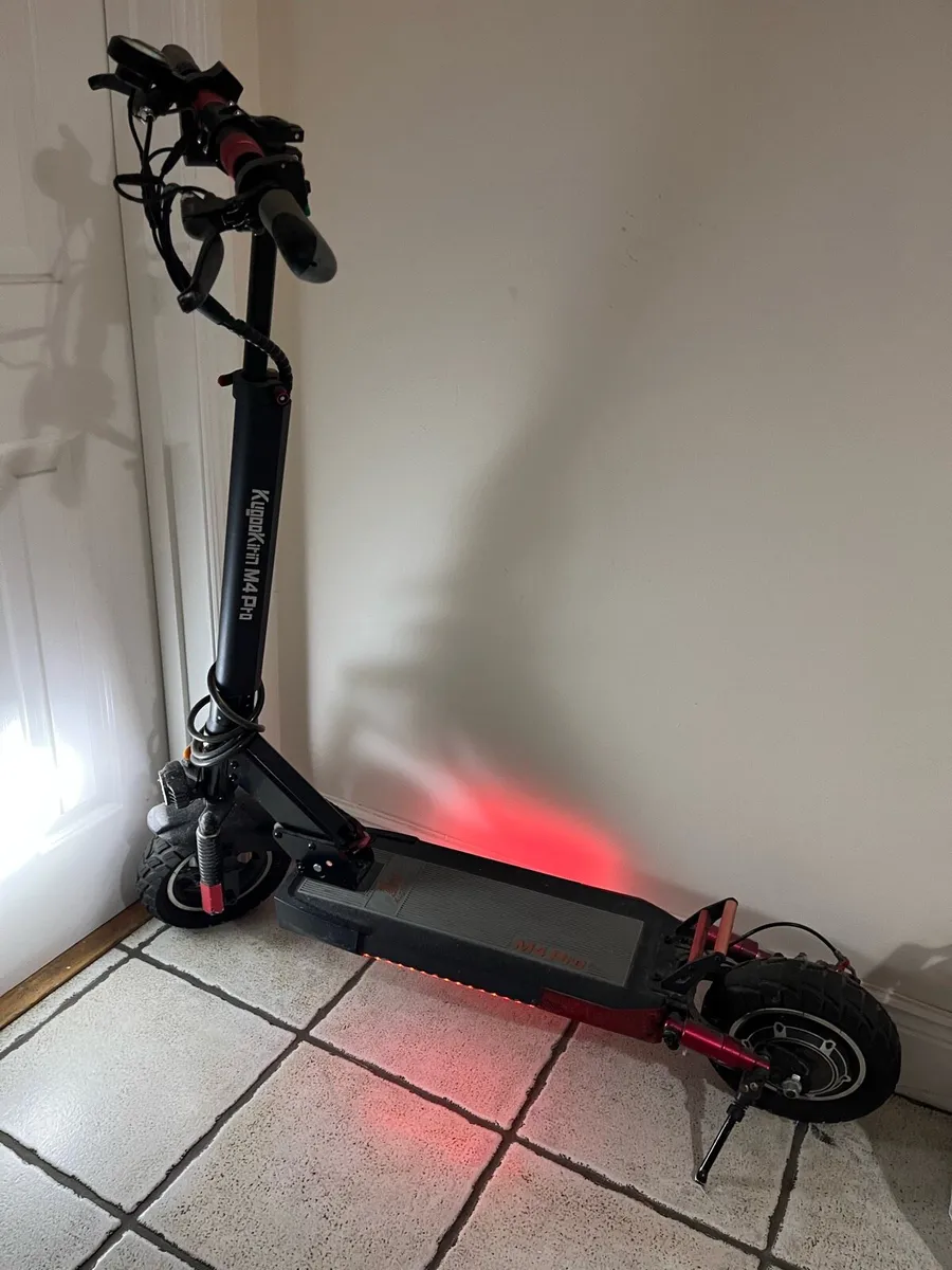 KugooKirin M4 Pro eScooter - Image 1
