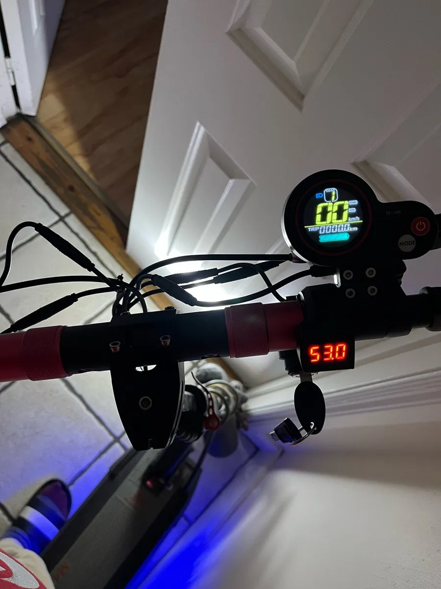 KugooKirin M4 Pro eScooter - Image 2