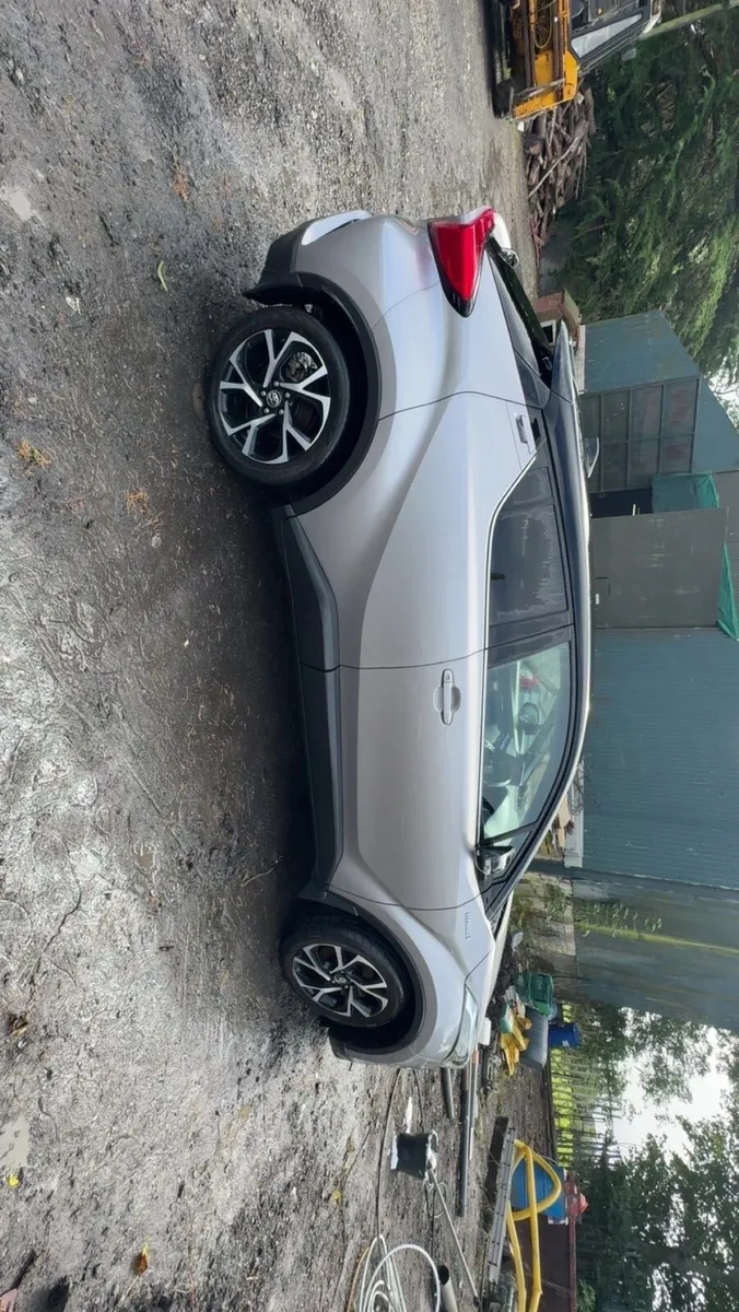 CHR Luna Sport * Low Milage* - Image 4