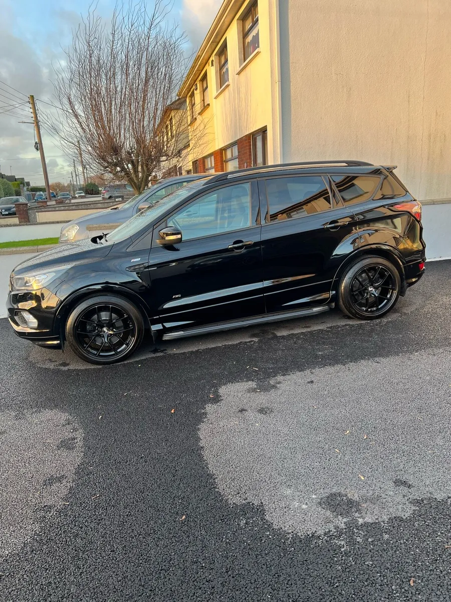 Ford Kuga AWD ST line - Image 3