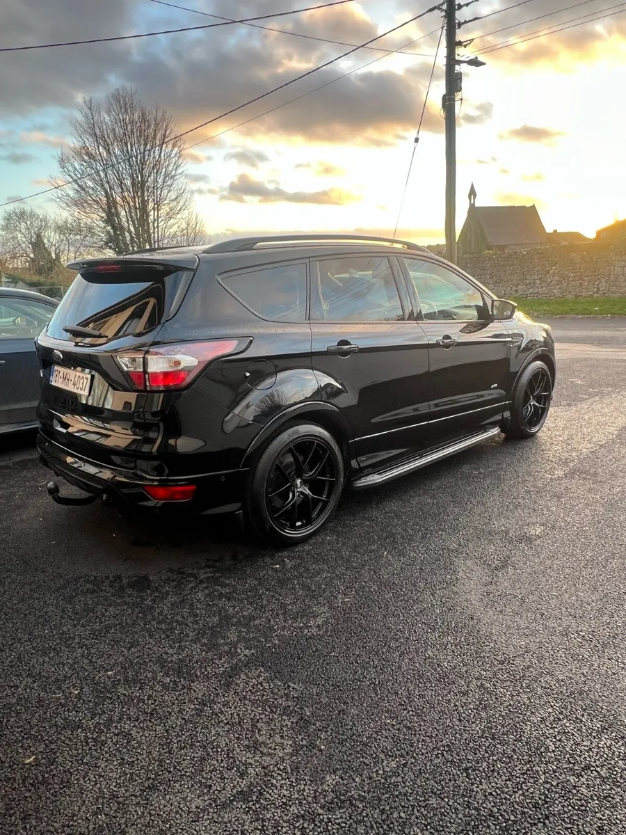 Ford Kuga AWD ST line - Image 4