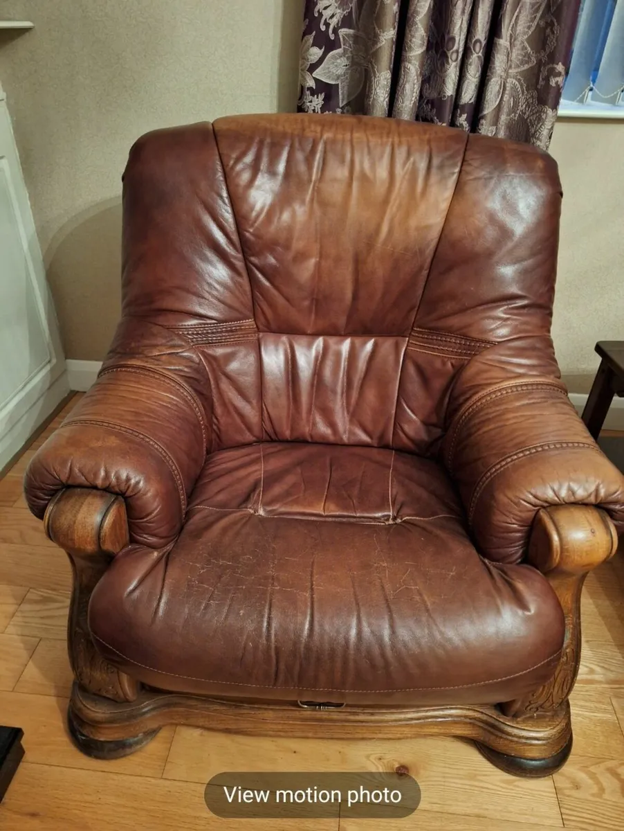 Leather 3-Seater Sofa + 2 Matching Leather Armchai - Image 3