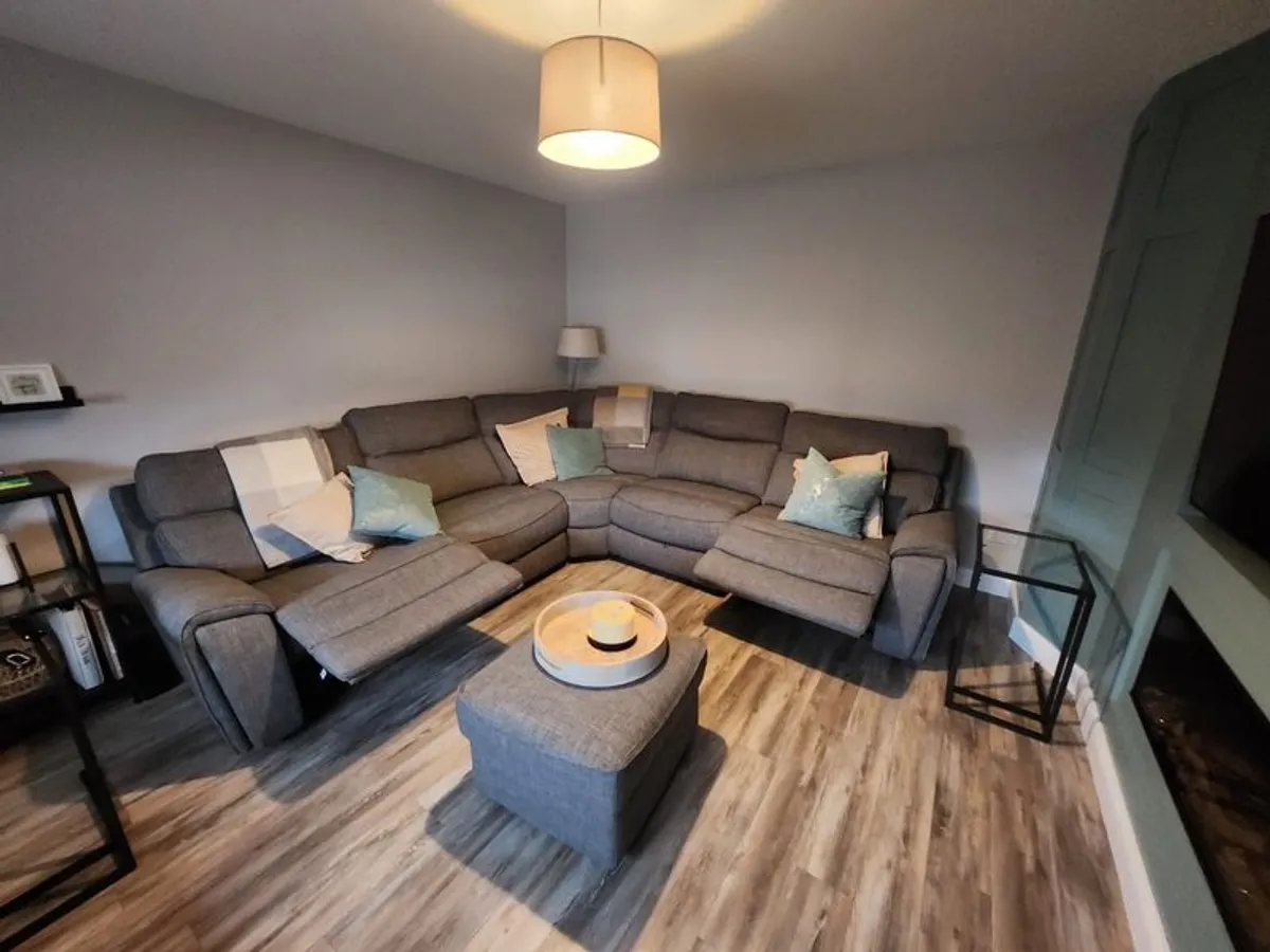 suite of furniture - Image 2