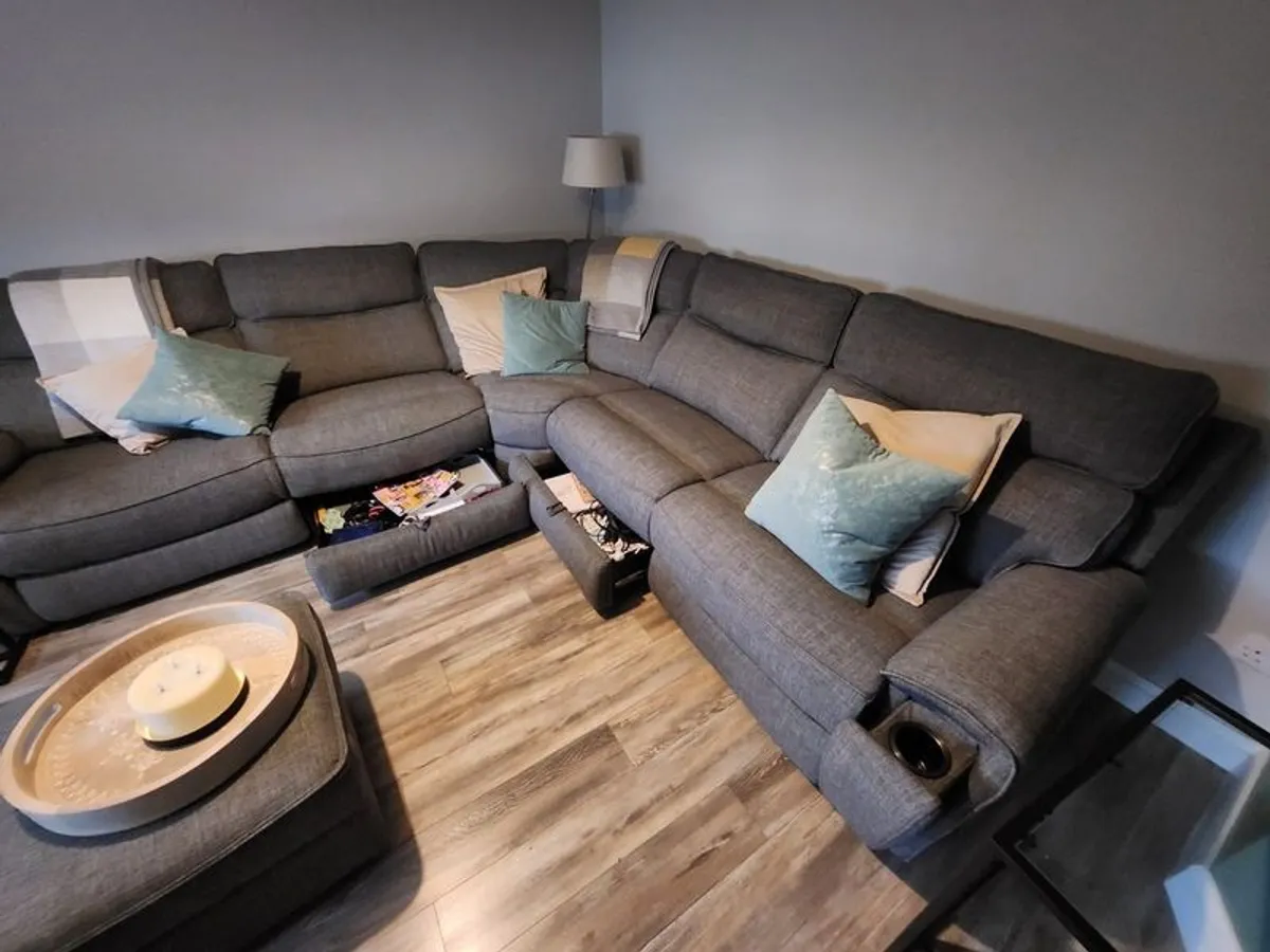 suite of furniture - Image 3