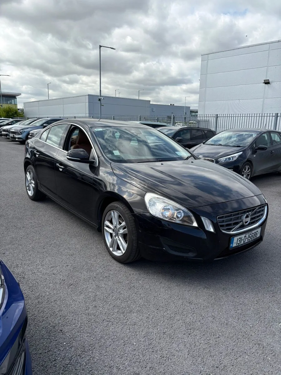 Volvo S60 D2 Automatic - Image 1