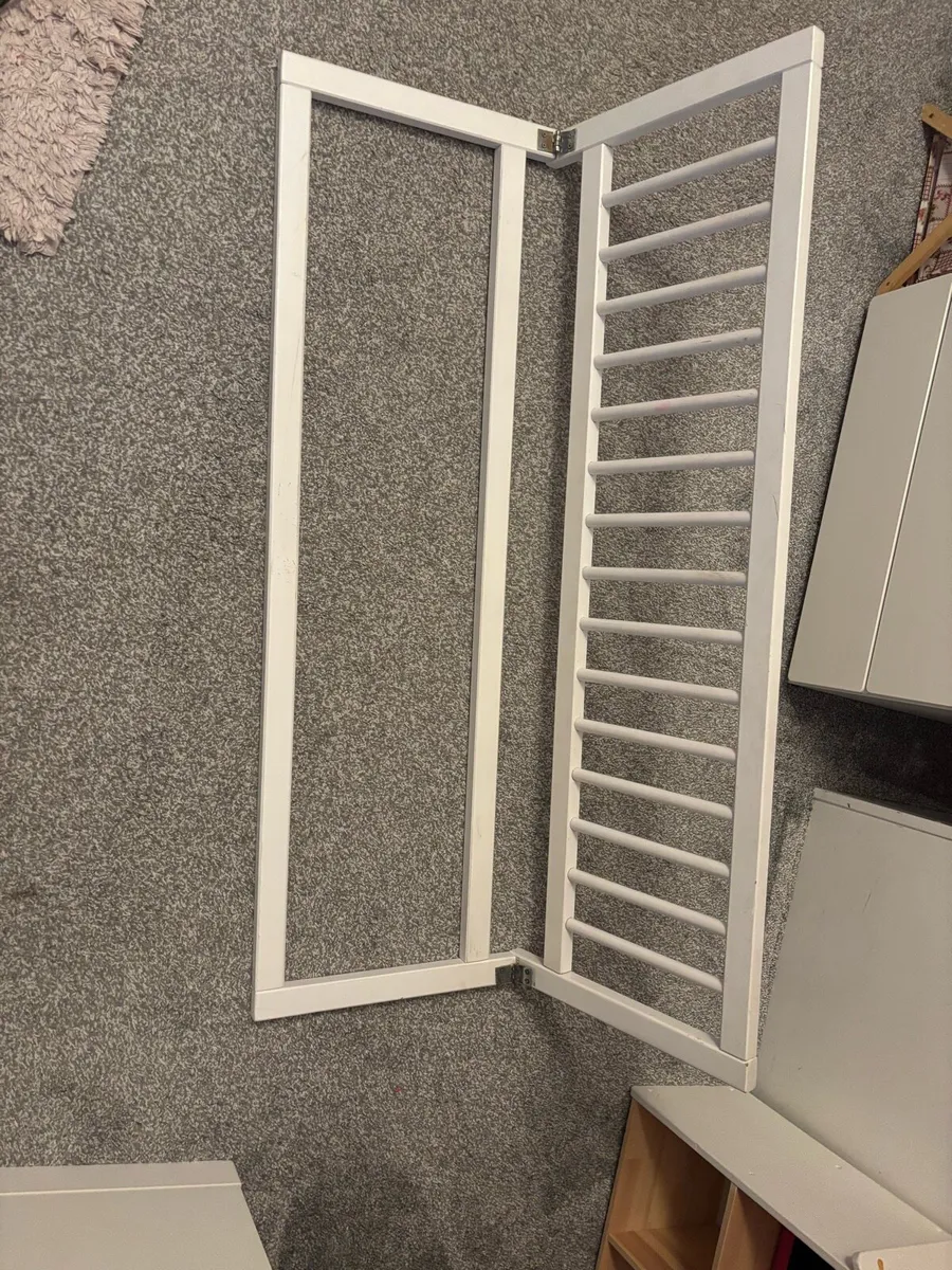 Safety guard for bed