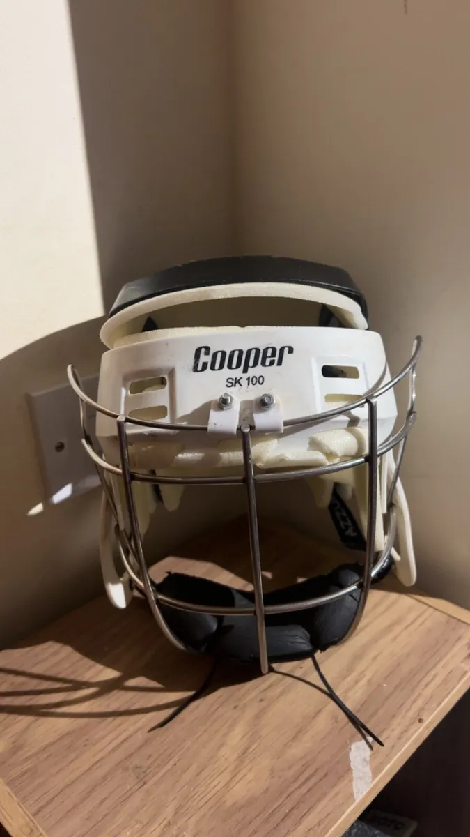 Cooper hurling helmet - Image 1