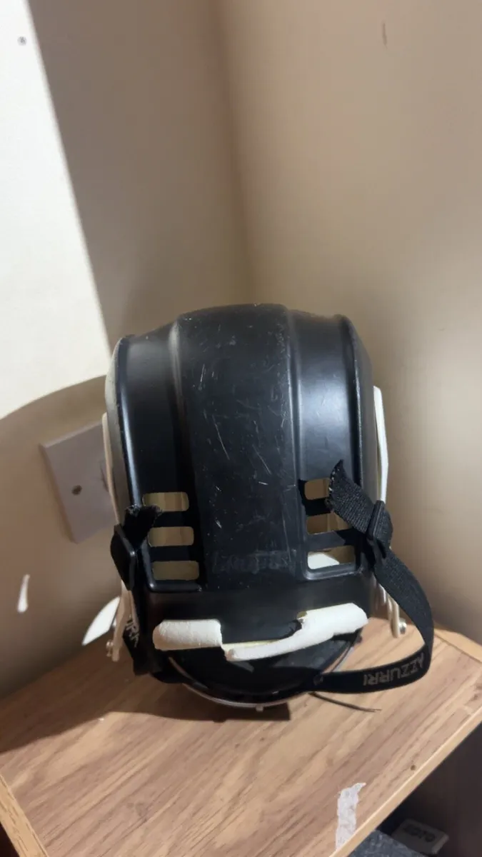 Cooper hurling helmet - Image 4
