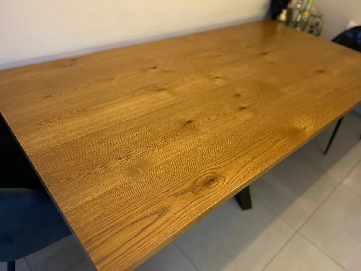 Dining table - Image 2