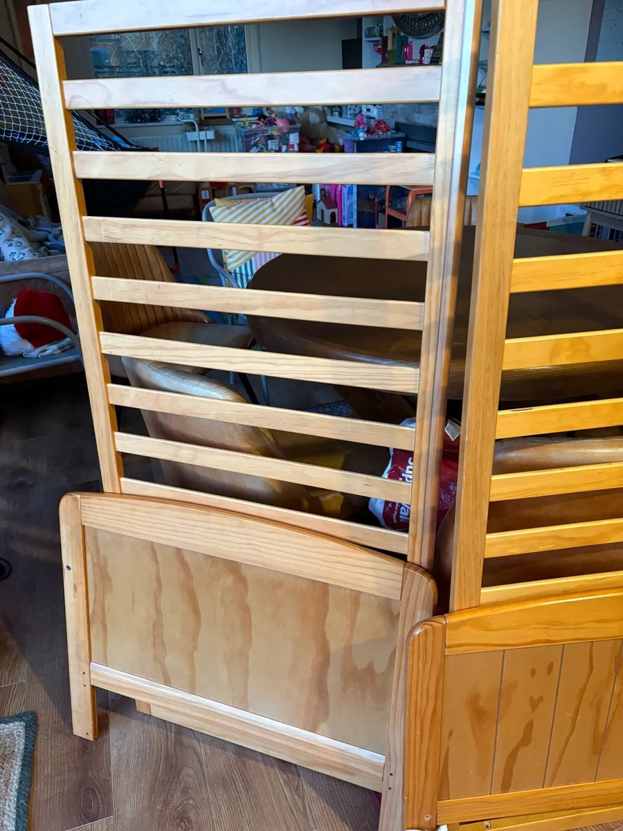 Buggy, cot and car chairs - Image 4