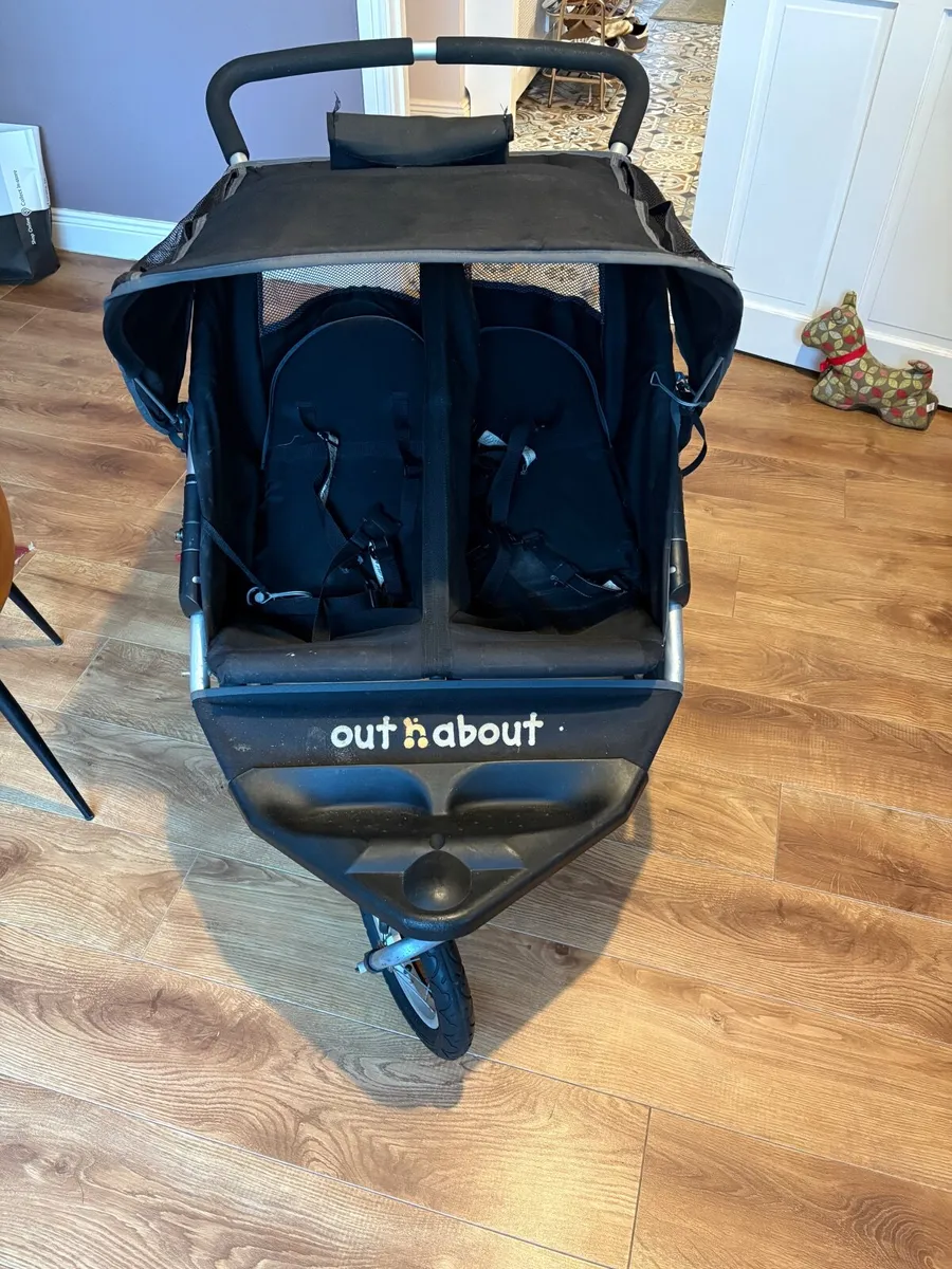 Buggy, cot and car chairs - Image 1