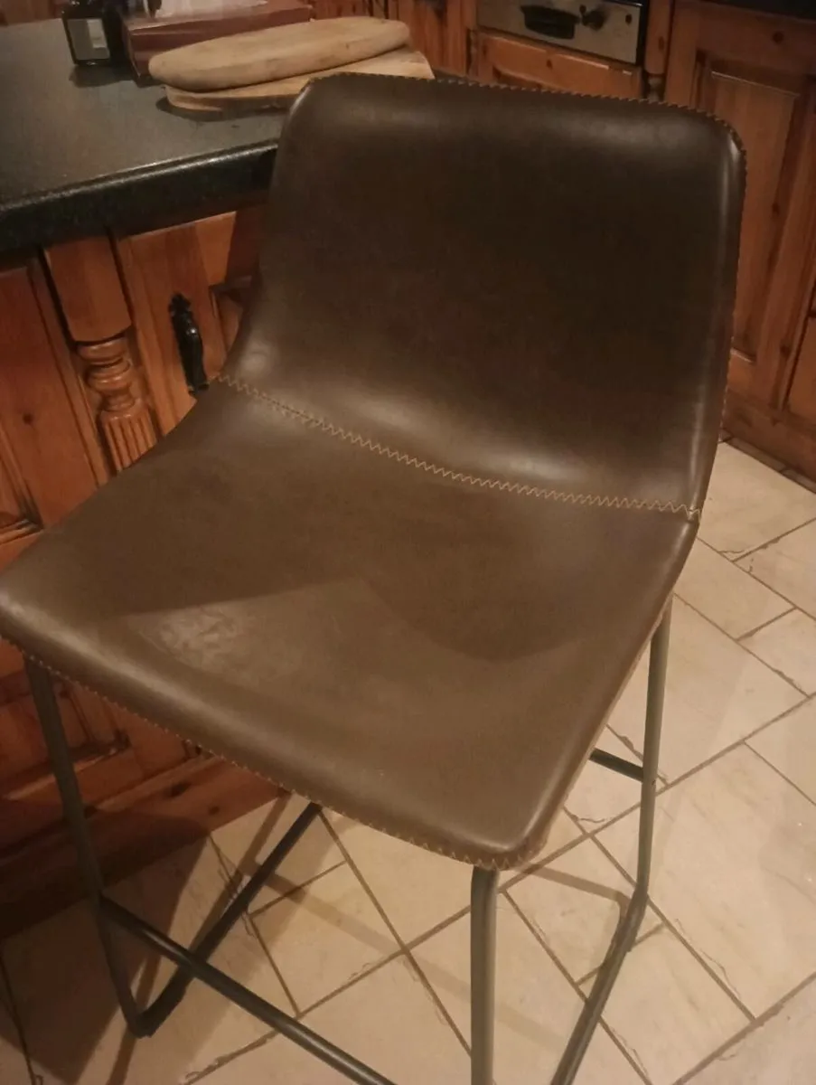 2 New island stools 2for 100. - Image 4