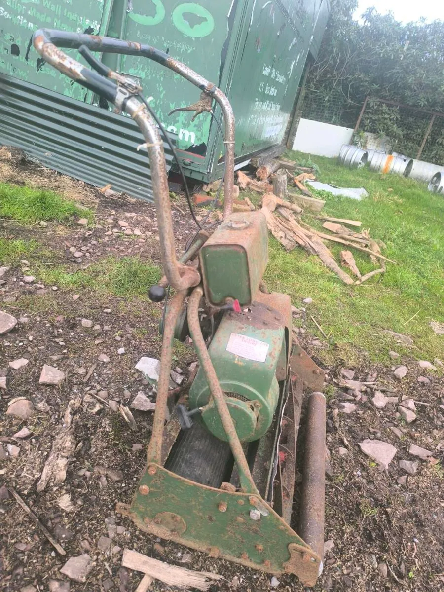 Atco vintage lawn mower - Image 3