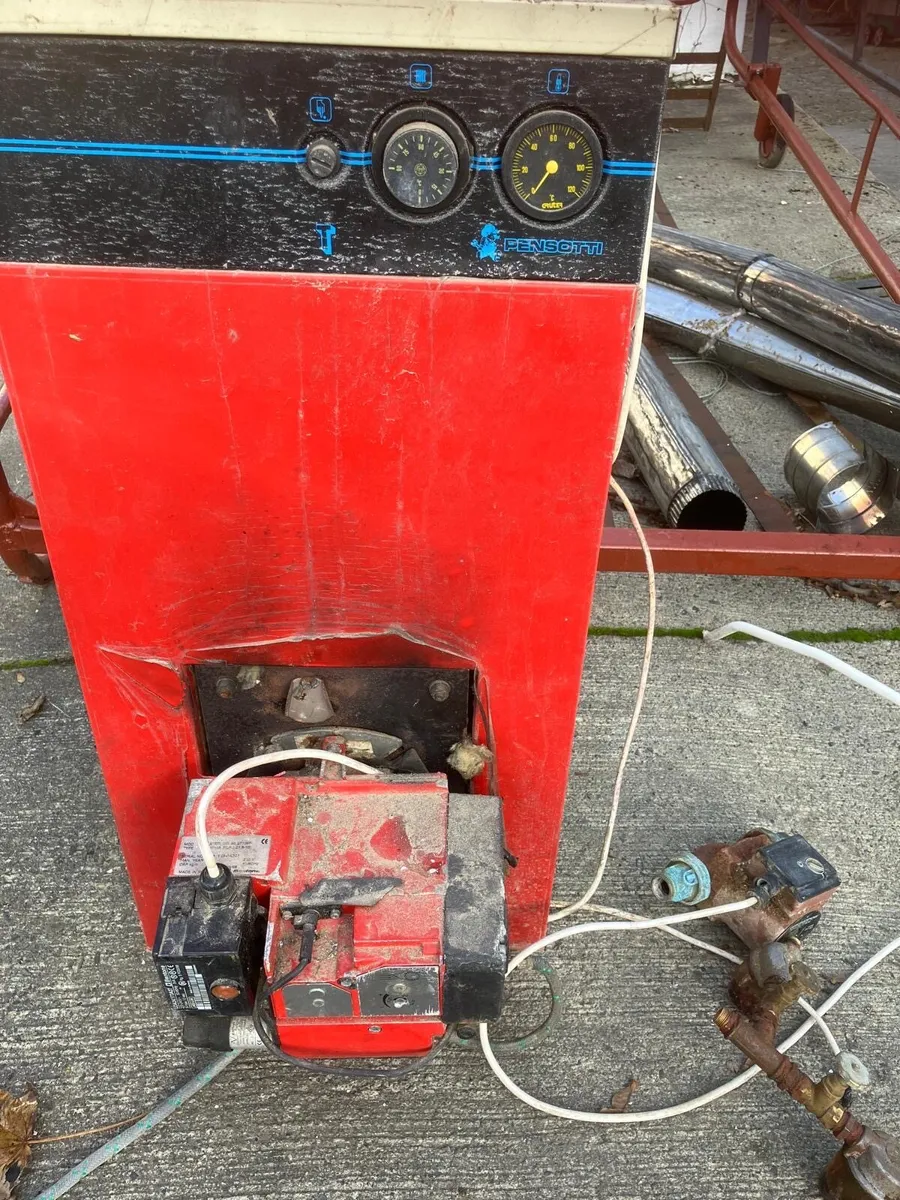 Oil burner, boiler, recirculating pump & radiators - Image 1