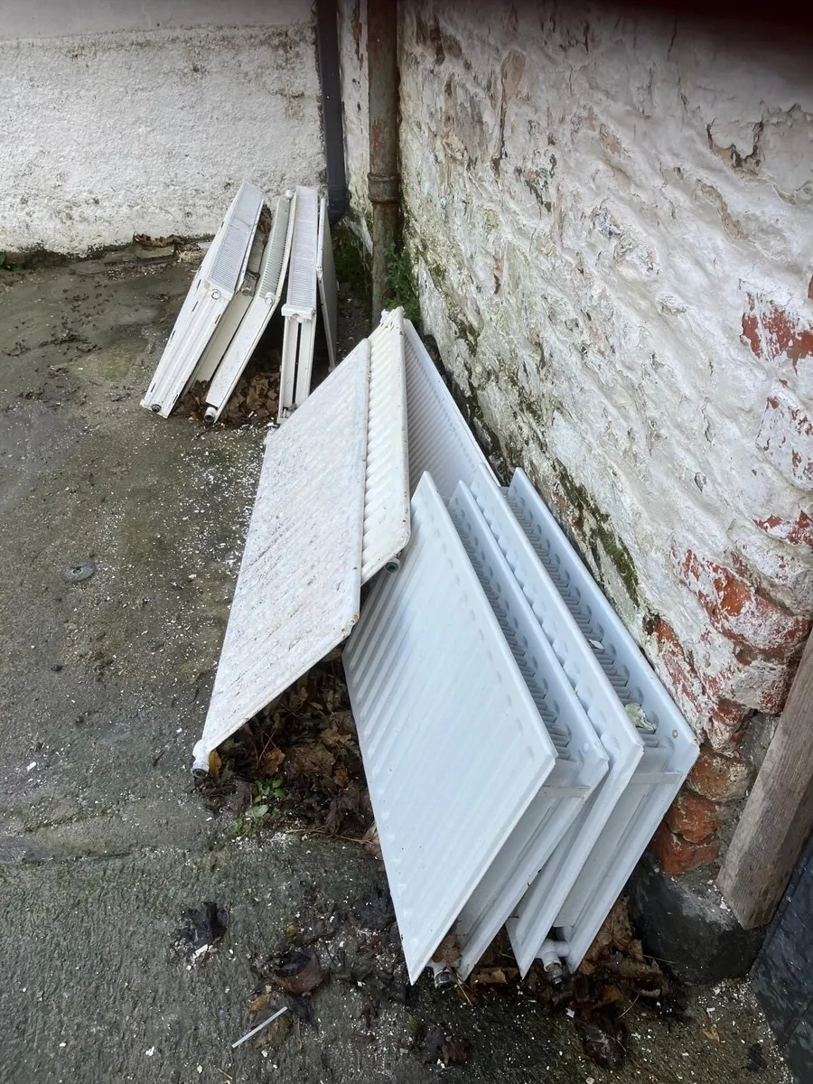 Oil burner, boiler, recirculating pump & radiators - Image 3