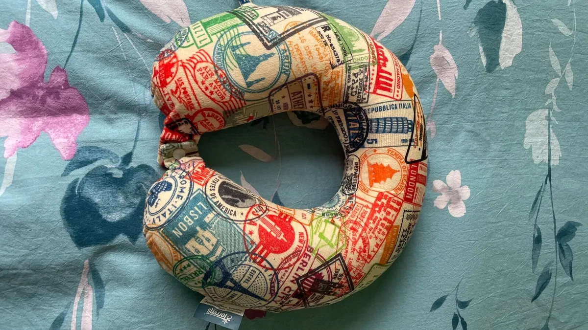Travel pillow - Image 2