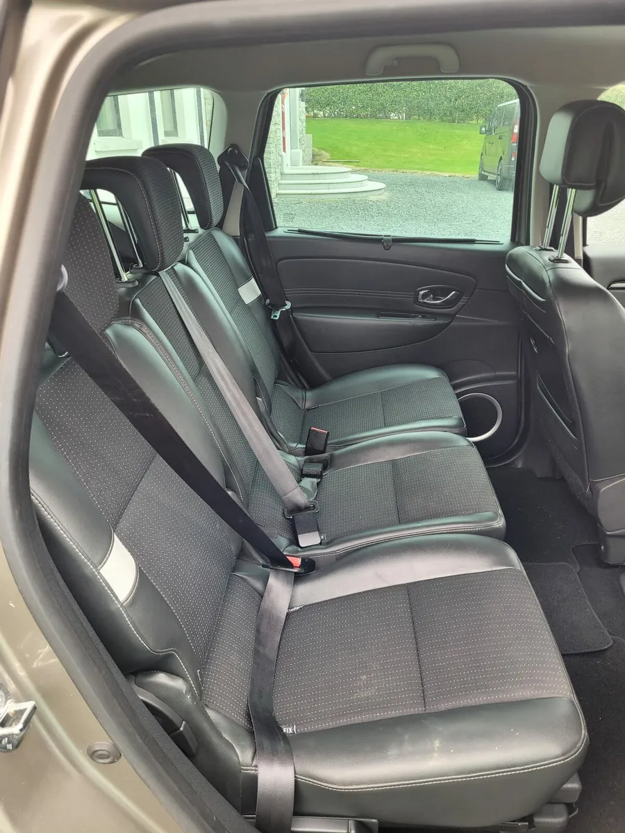 2011  Renault grand scenic - Image 4