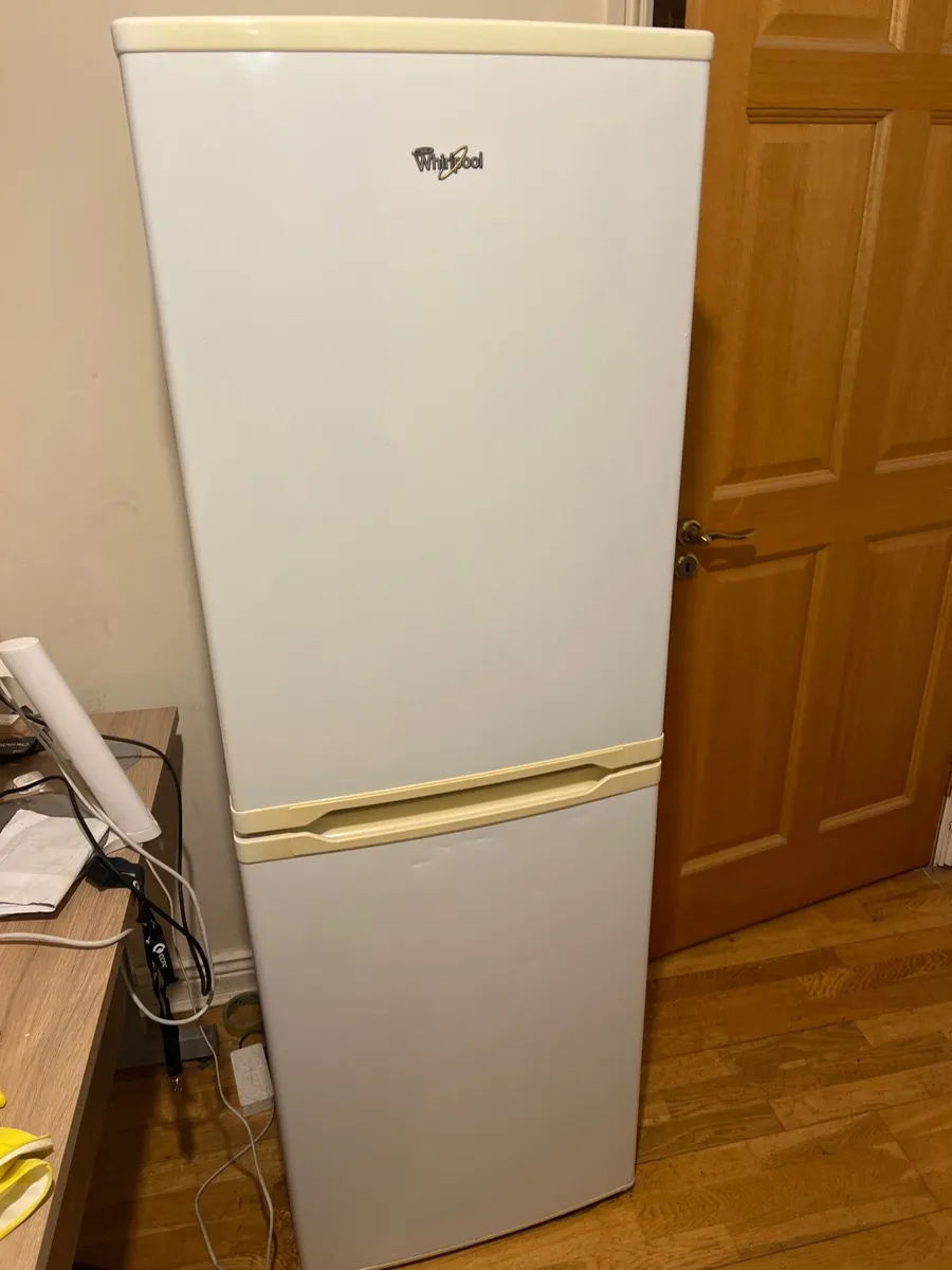 50/50 Fridge freezer - Image 1