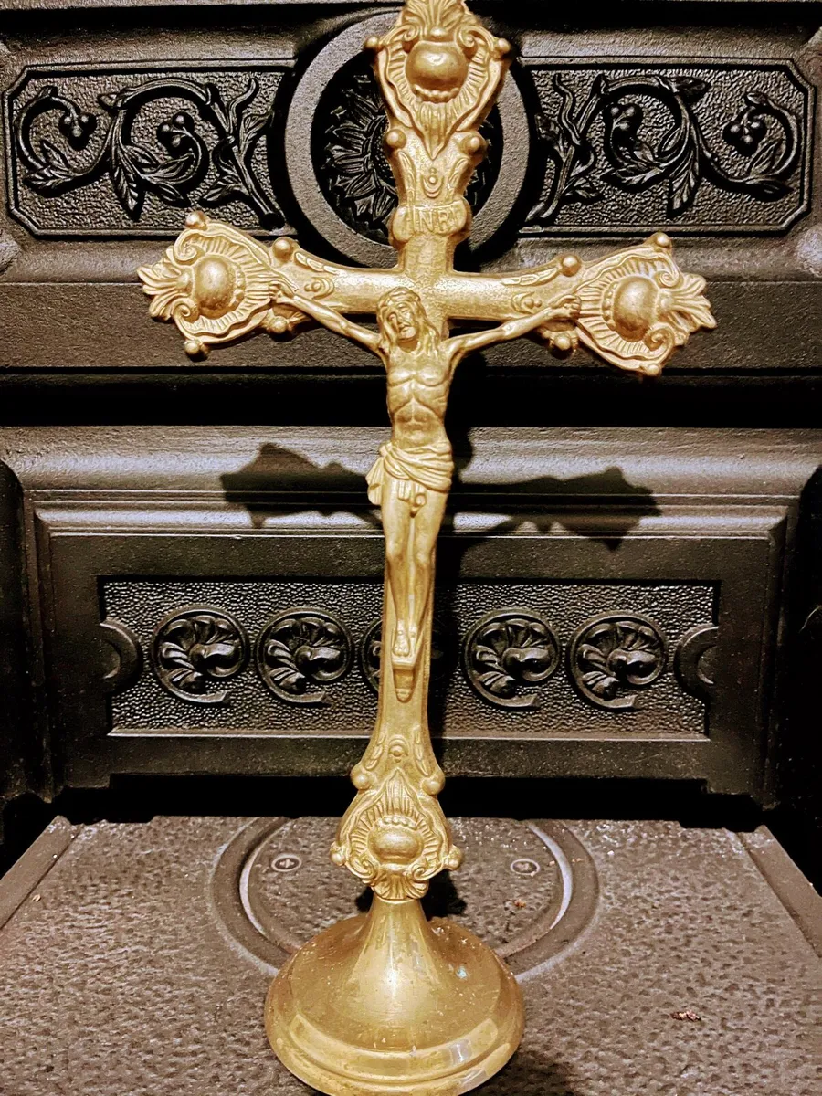 Vintage Brass Crucifix - Image 2