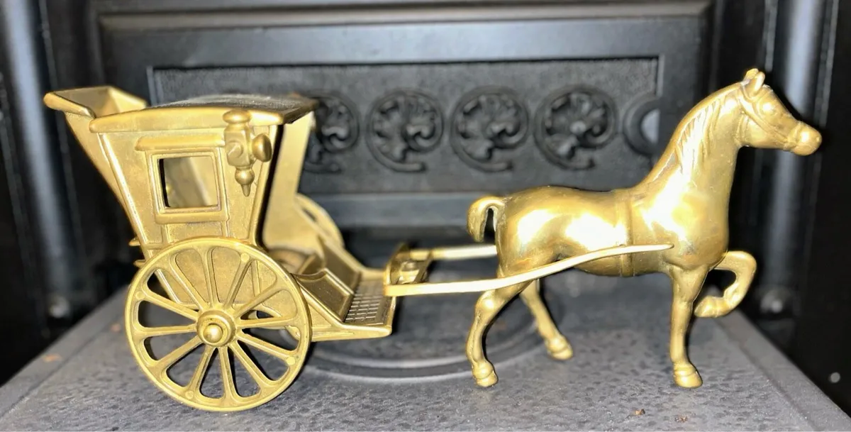 Brass horse and carriage - Image 4
