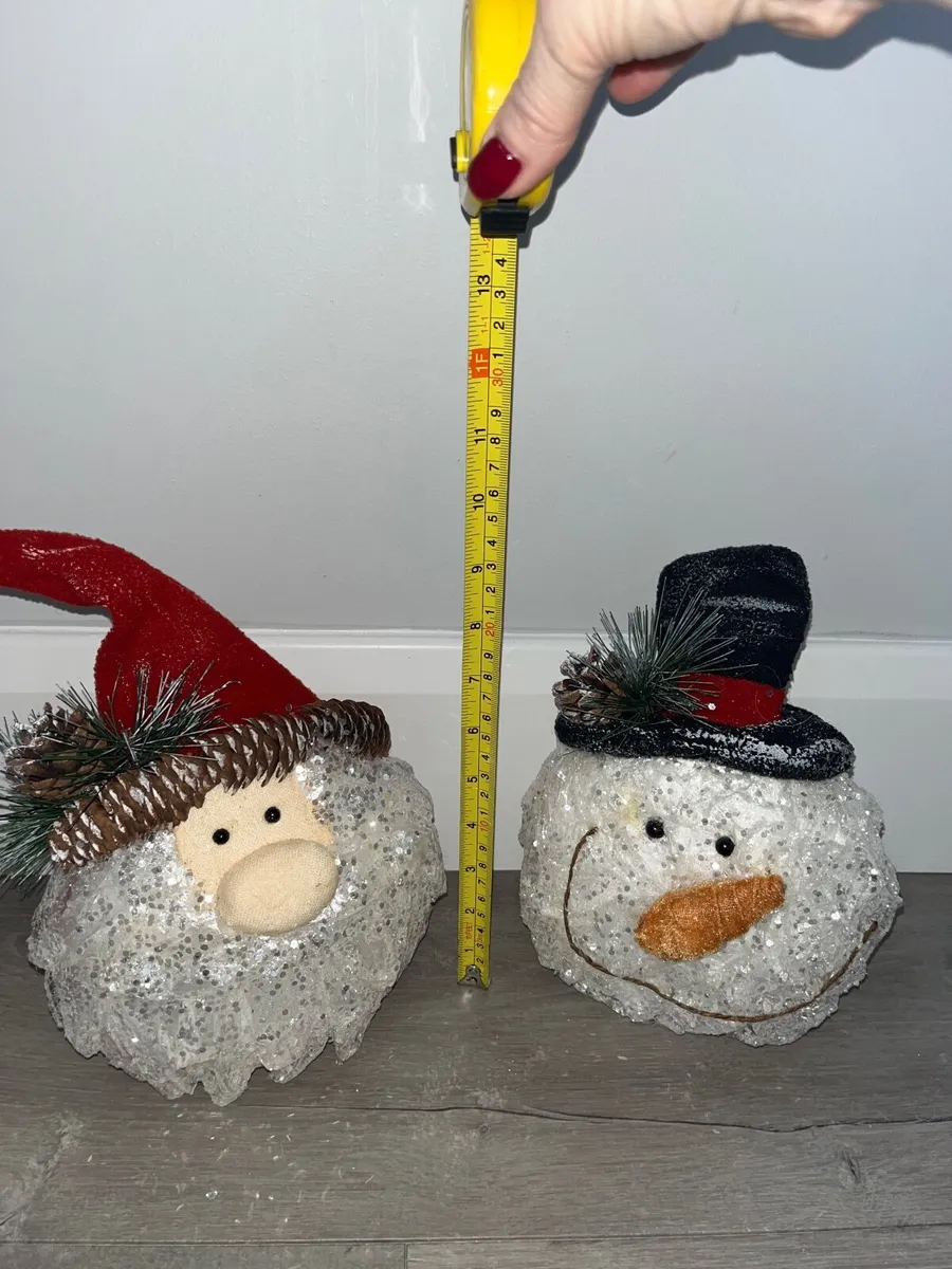 Christmas Decorations - Image 1