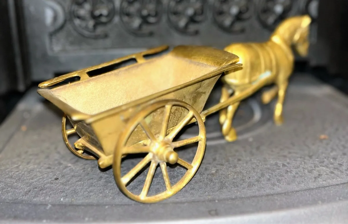 Vintage solid brass horse and cart - Image 3