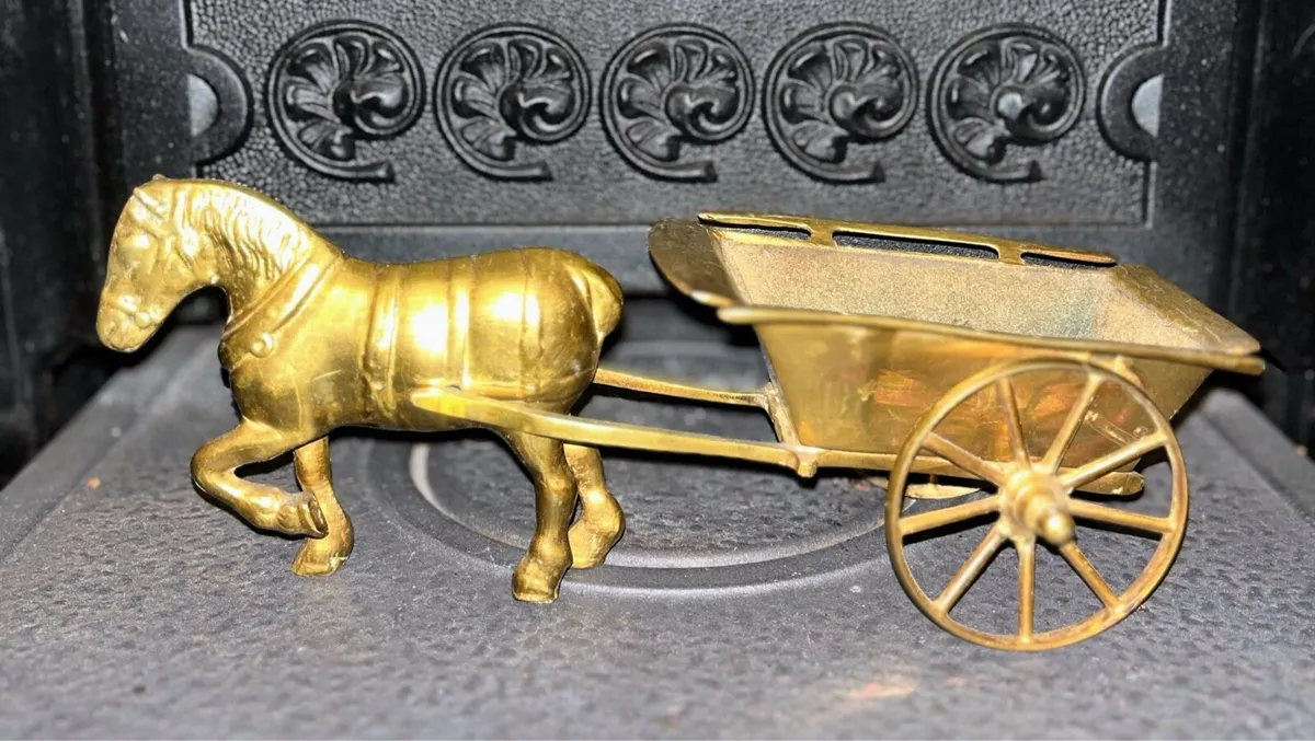 Vintage solid brass horse and cart - Image 4