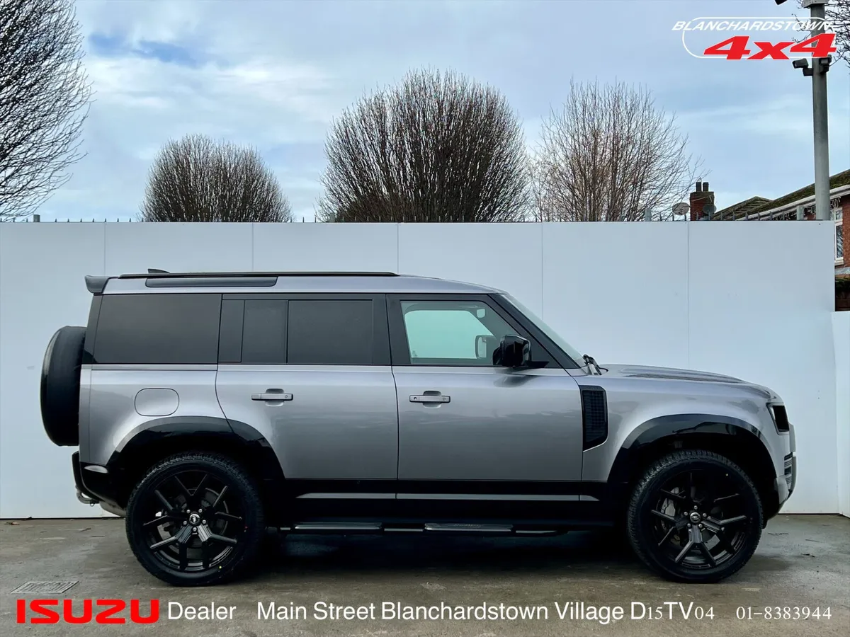 LR DEFENDER 110 D250 N1 BUSINESS VAT QUALIFIED - Image 4