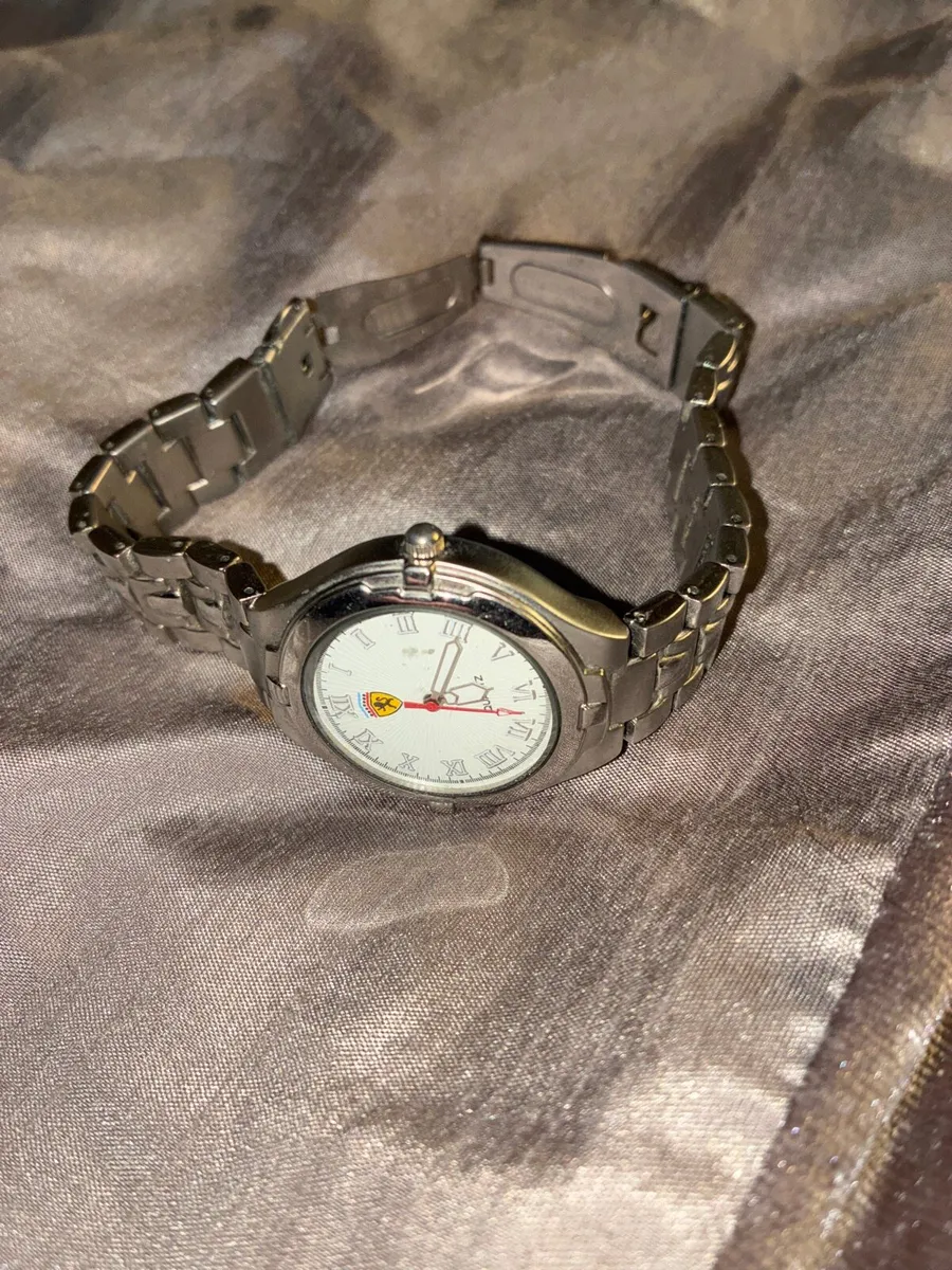 Fanatne ferrari quartz - Image 2