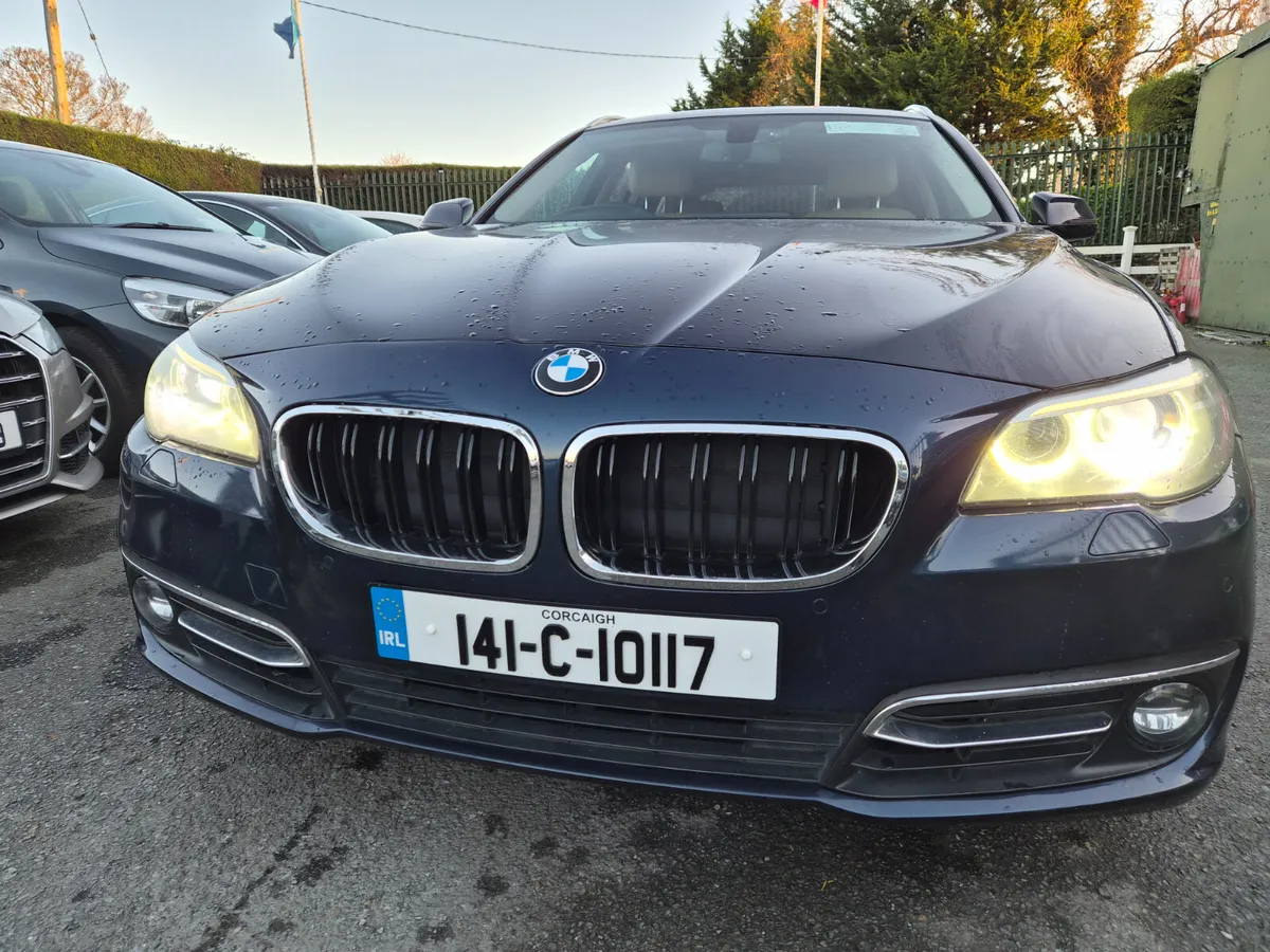 BMW 5-Series 2014 520d Luxury Touring - Image 2