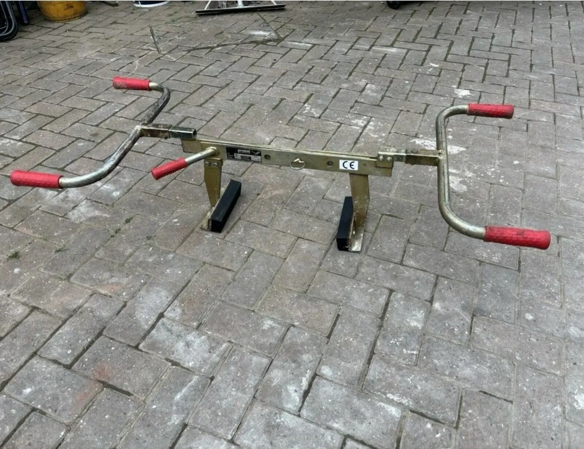 Kerb Lifter