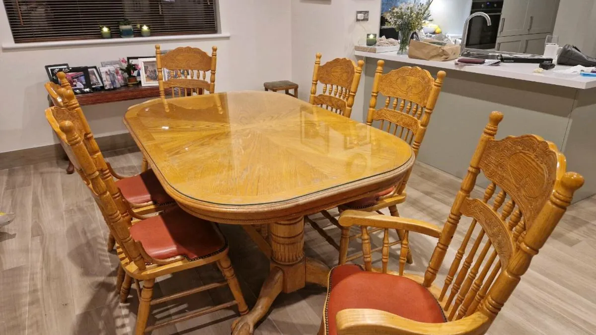 Extendable Kitchen & Chairs - Image 2