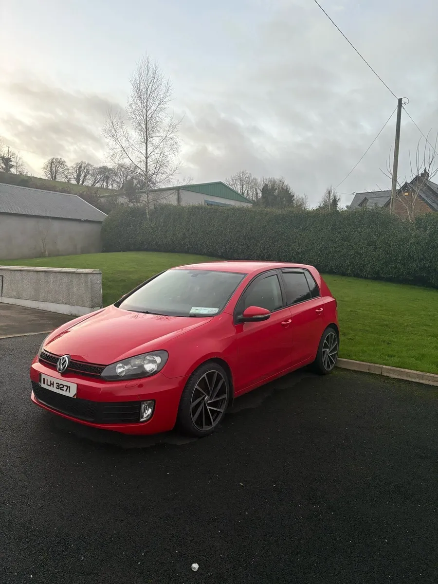 2011 Volkswagen Golf 1.6 TDI - Image 1