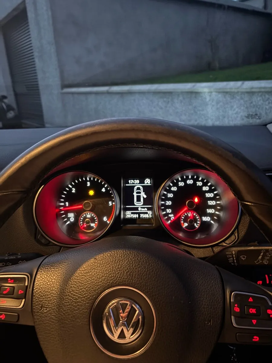 2011 Volkswagen Golf 1.6 TDI - Image 4