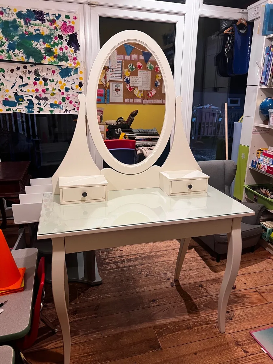 Vanity for sale - Image 1