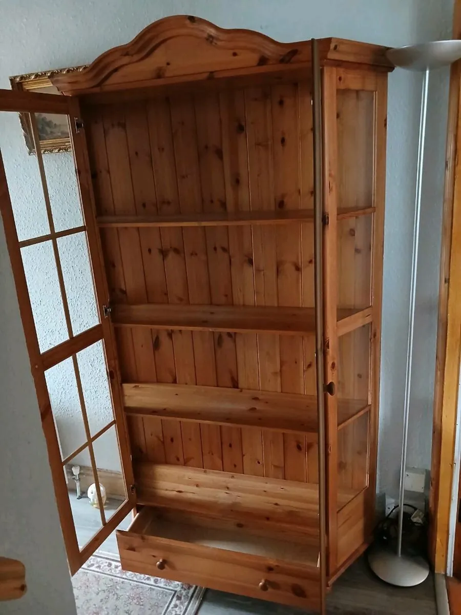 Big beautiful display cabinet - Image 1