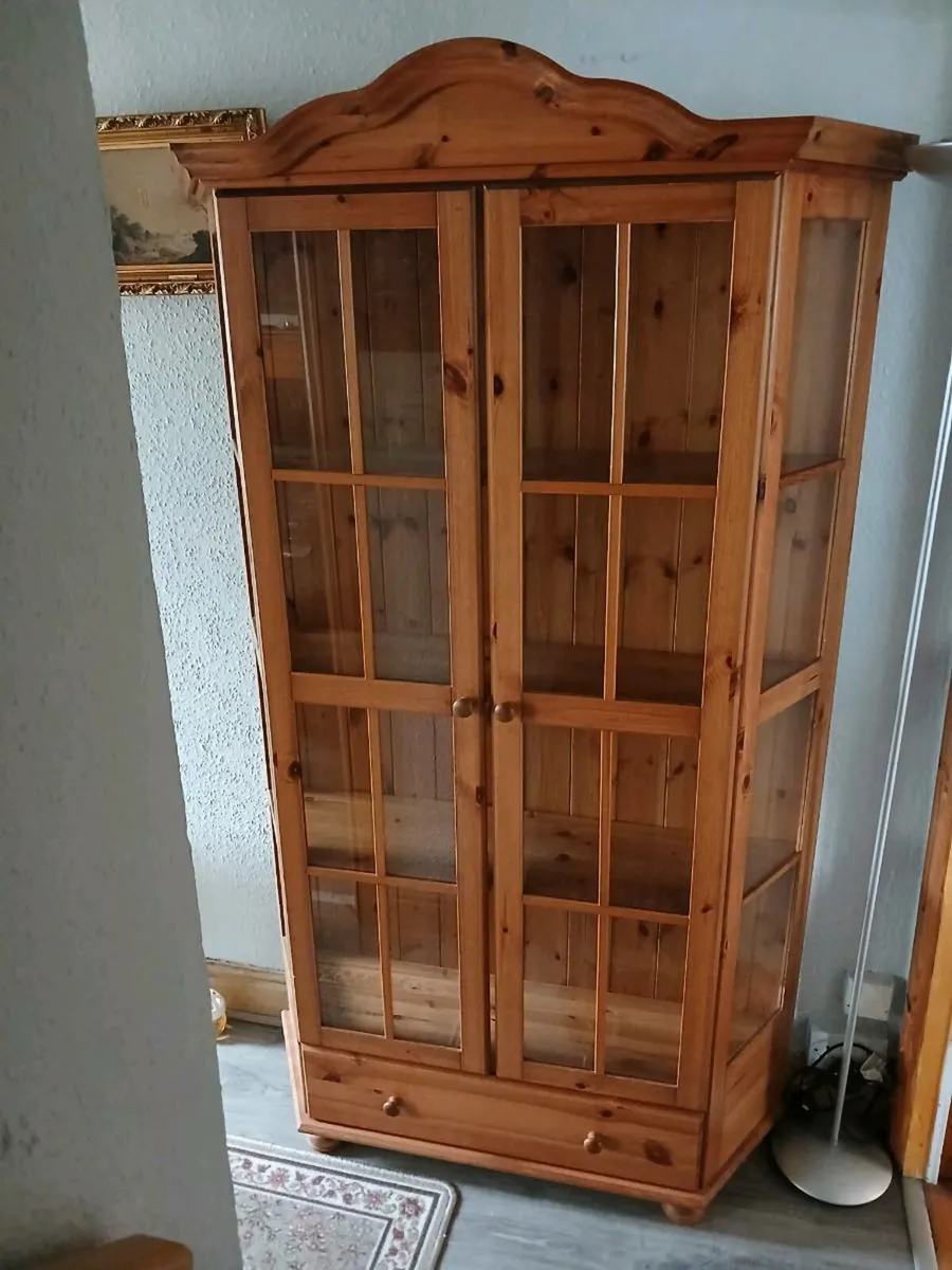 Big beautiful display cabinet - Image 3
