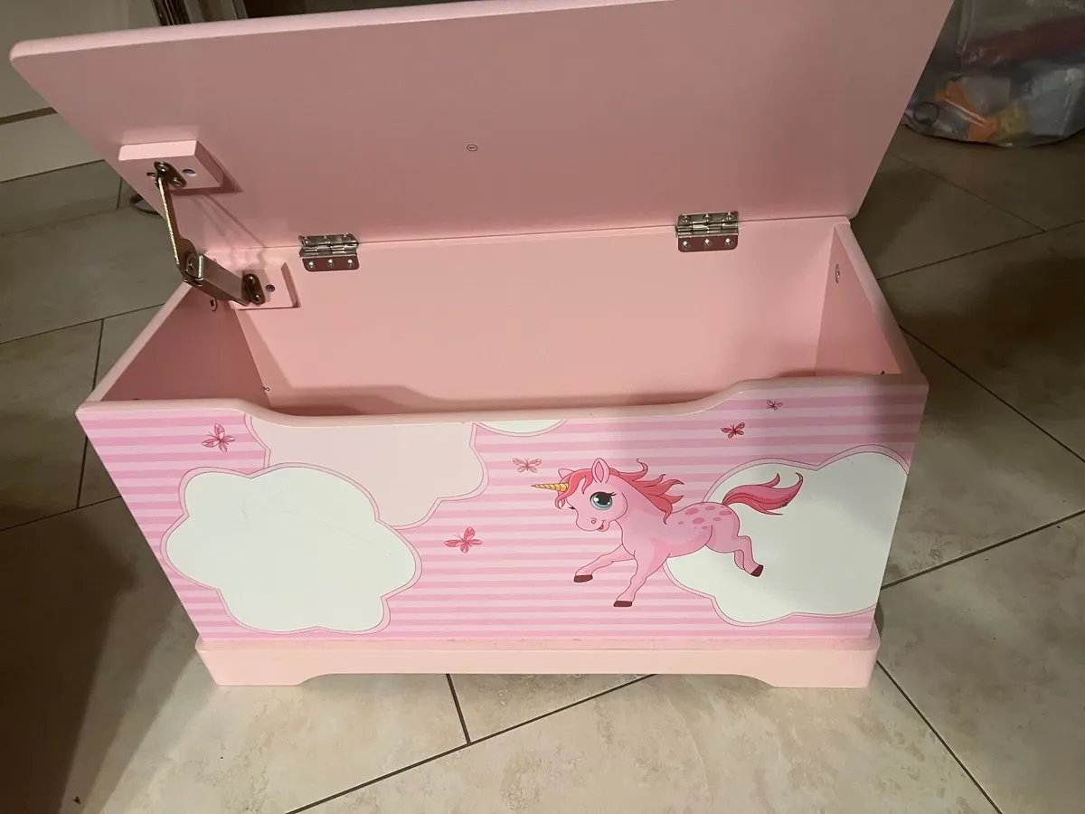 Kids toy box - Image 1