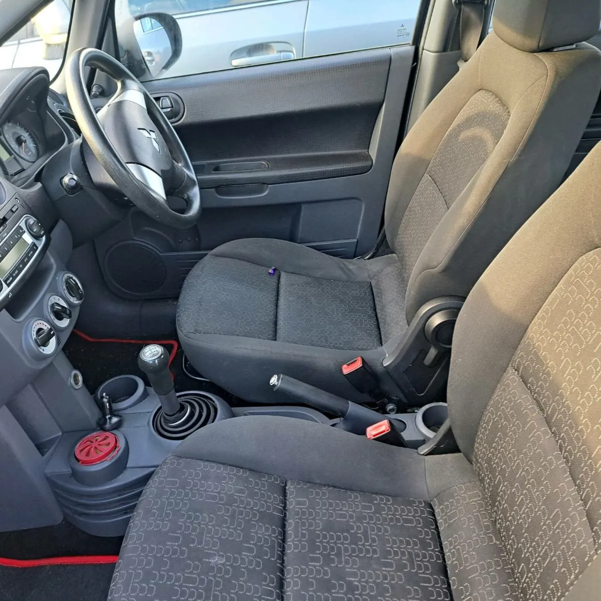 Mitsubishi Colt 2011 - Image 4