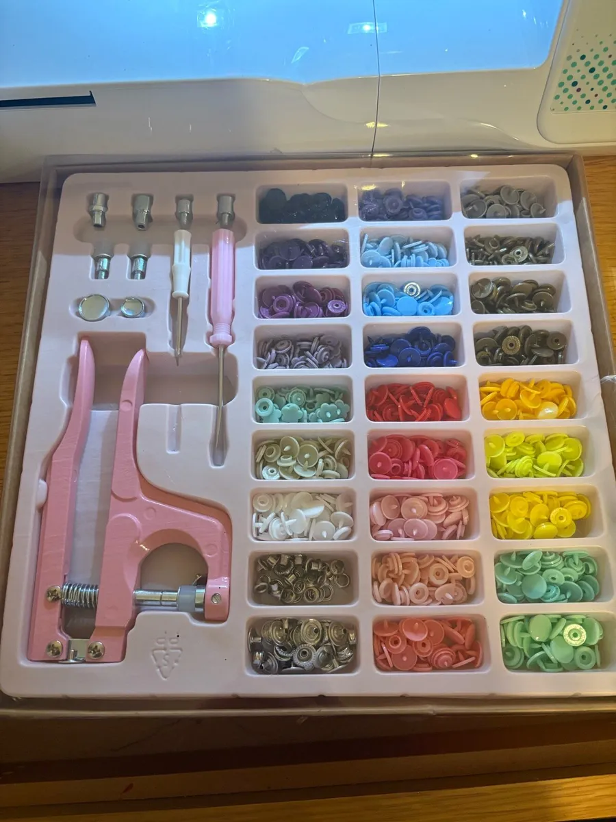 Embroidery machine - Image 4