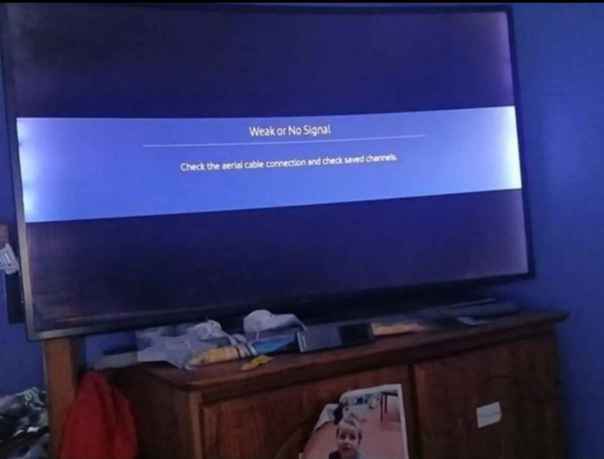 Samsung 48 curved smart tv - Image 4