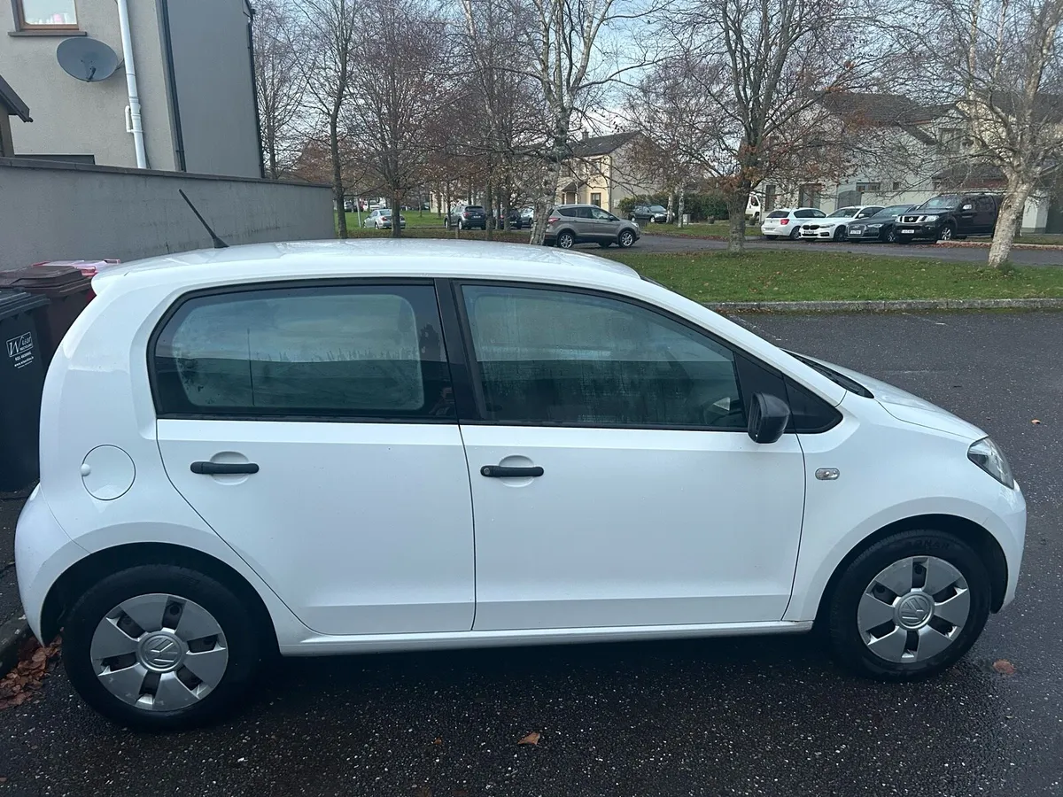 VW Up - Image 4