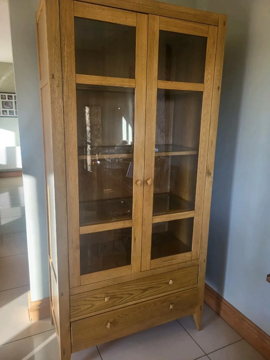 Willis & Gambier Oak Display Cabinet - Image 2