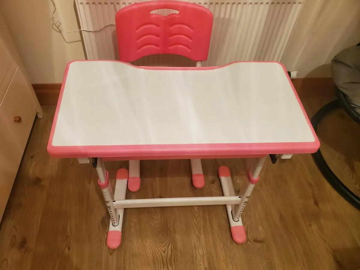 Girl pink Height Adjustable desk - Image 2