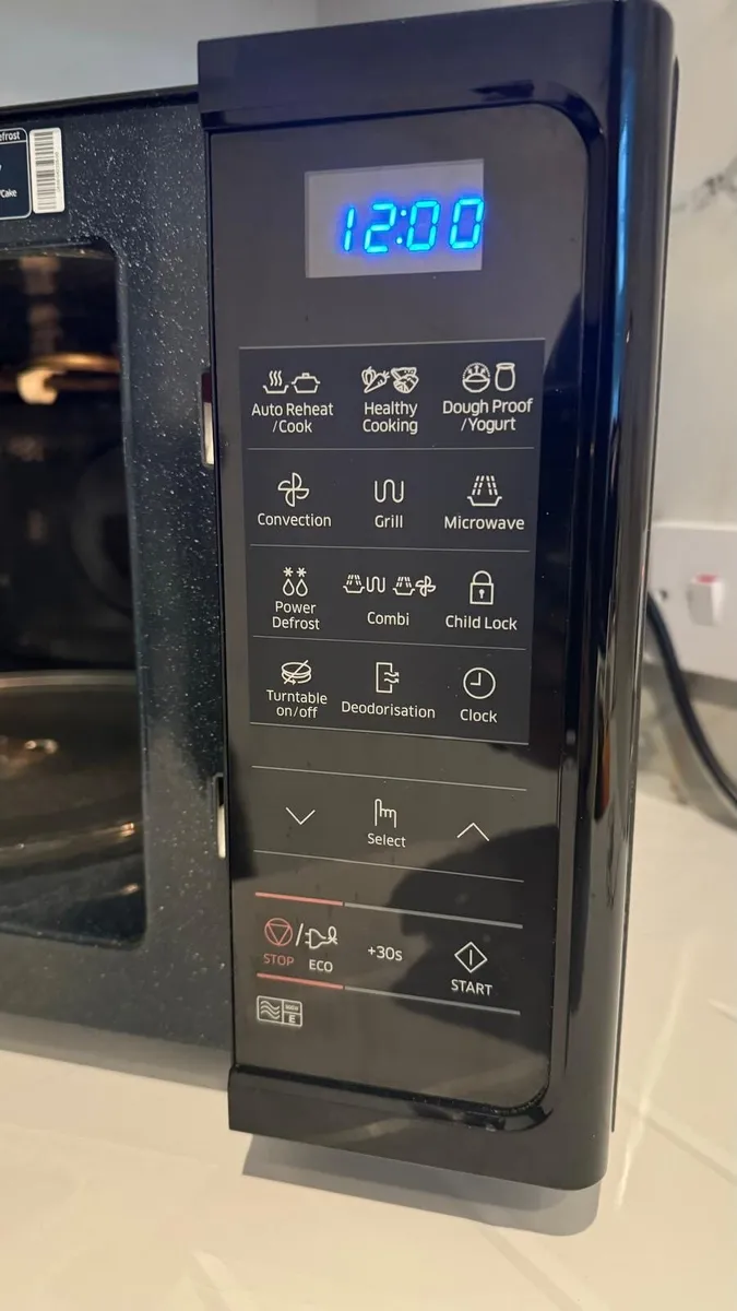 Samsung Smart Microwave/Oven - like new - Image 4