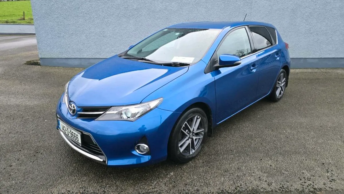 Toyota Auris low mileage, new NCT - Image 1