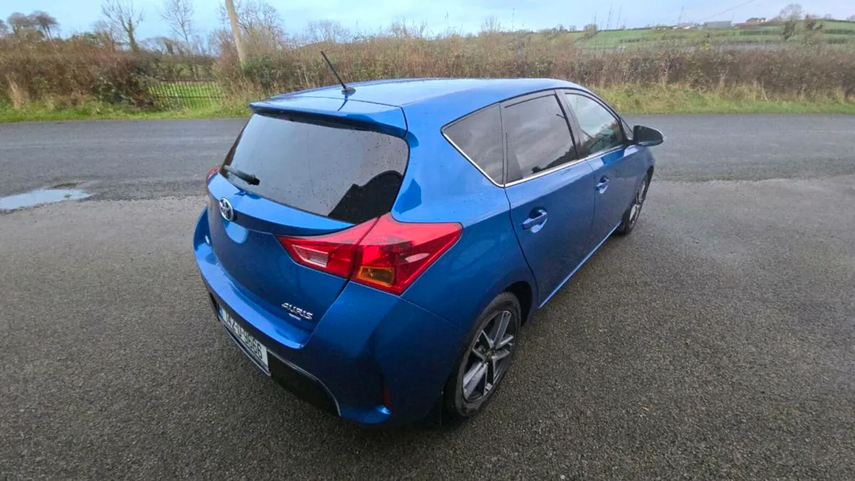 Toyota Auris low mileage, new NCT - Image 4