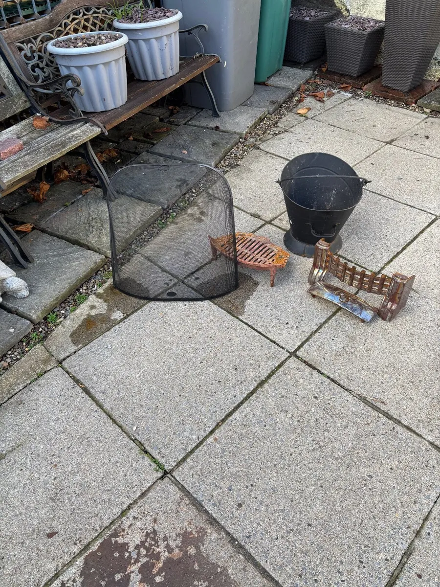 Collection of fireplace items - Image 2