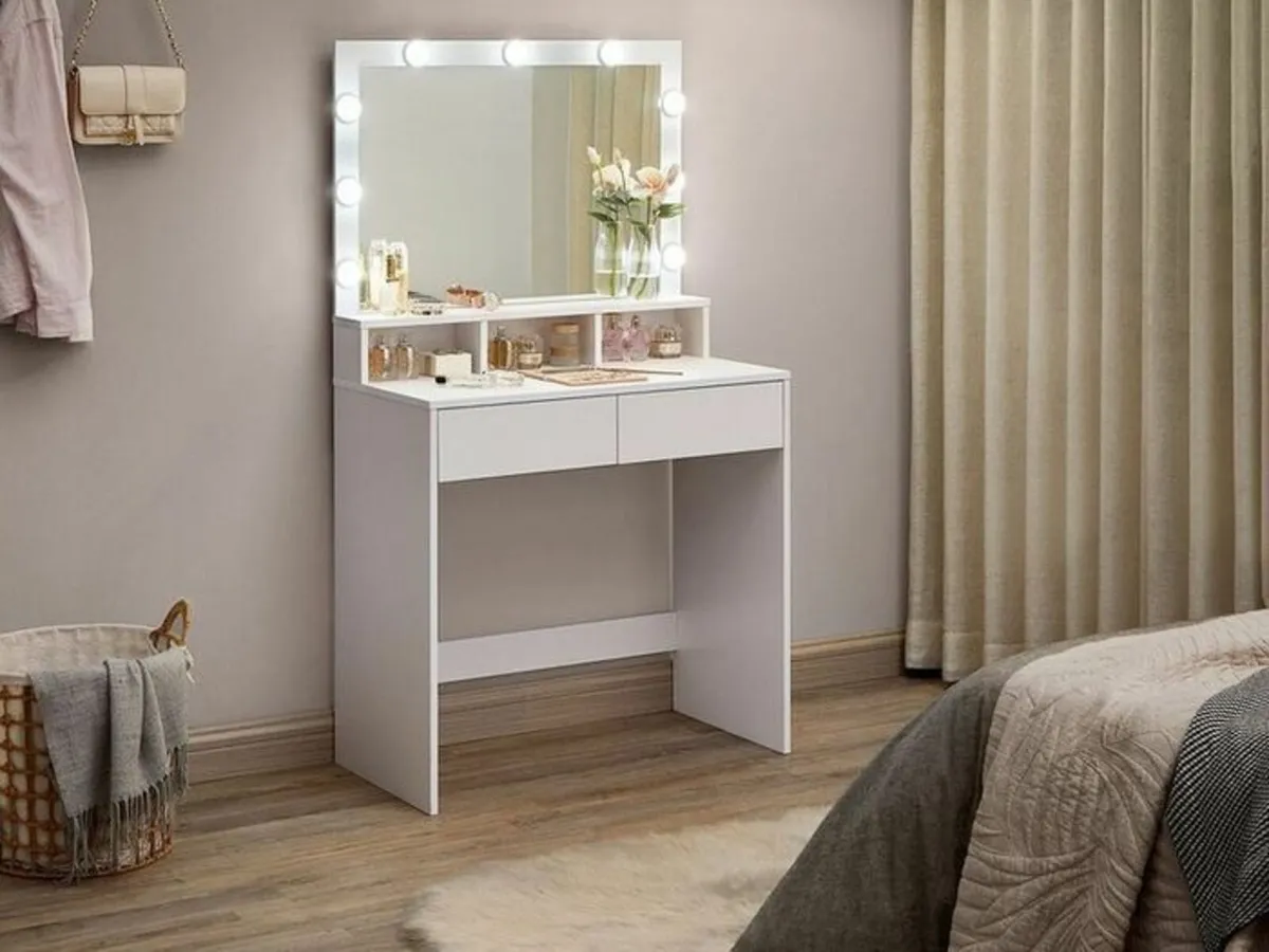 Dressing table LED Lighting Vanity Table - Image 1