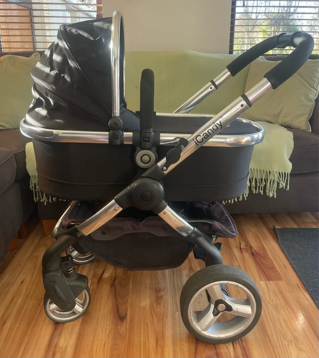 iCandy PEACH Pram Seat & Cradle - Image 1